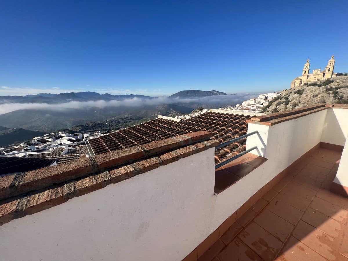 3 bedroom Townhouse for sale in Olvera - € 65,000 (Ref: 7921597)