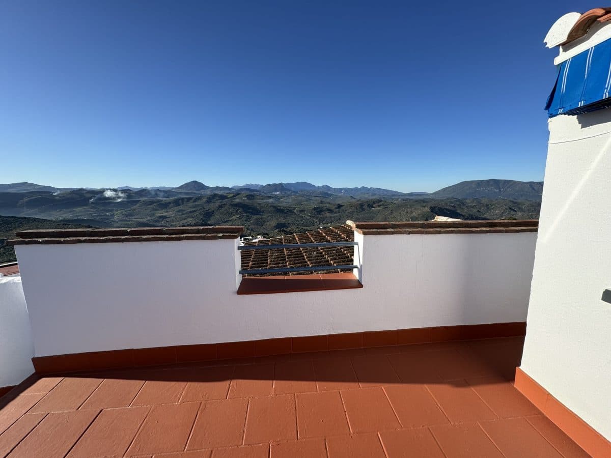 3 bedroom Townhouse for sale in Olvera - € 65,000 (Ref: 7921597)