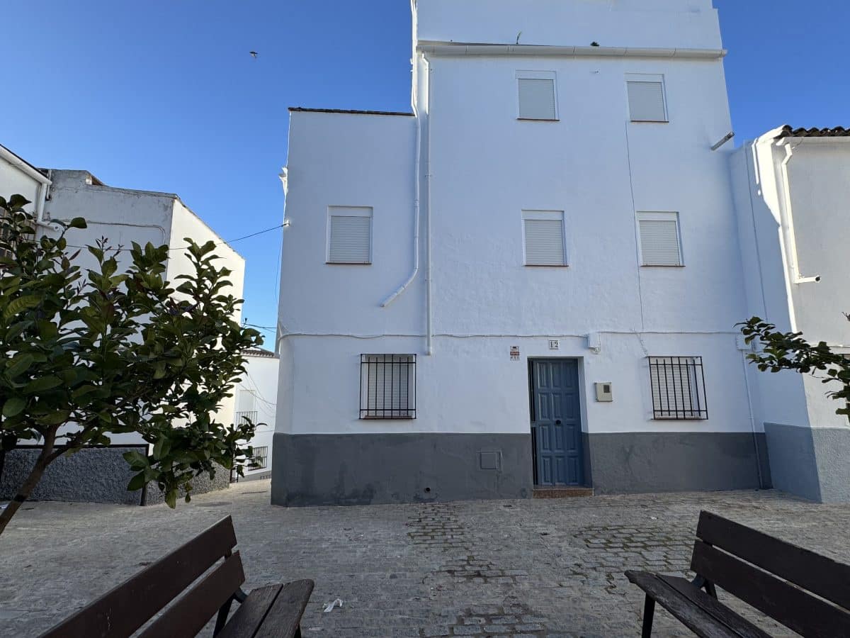 3 bedroom Townhouse for sale in Olvera - € 65,000 (Ref: 7921597)