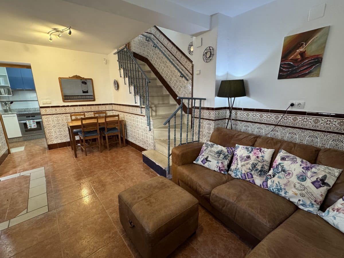 3 bedroom Townhouse for sale in Olvera - € 65,000 (Ref: 7921597)