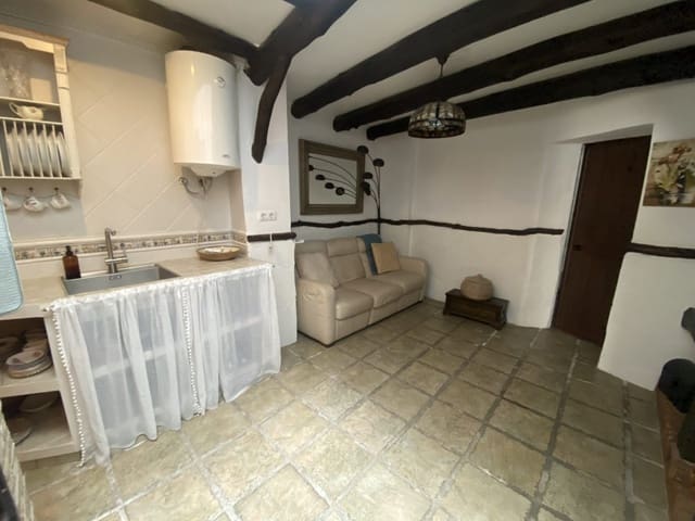 4 bedroom Townhouse for sale in Olvera with pool - € 99,500 (Ref: 8202441)