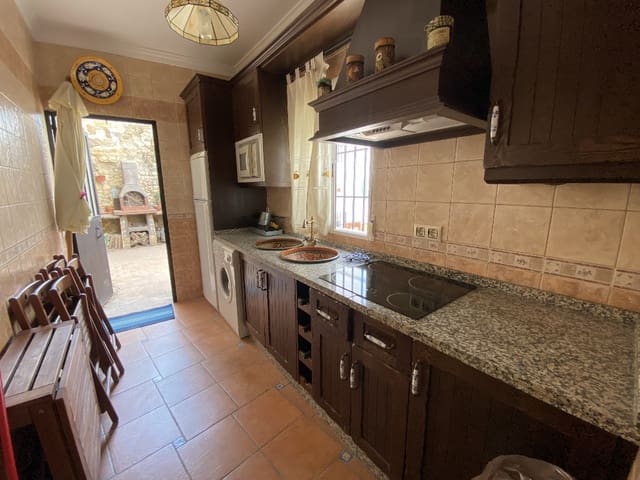 3 soverom Hus til salgs i Torre-Alháquime - € 66 000 (Ref: 8303255)