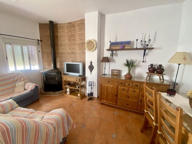 3 slaapkamer Huis te koop in Torre-Alháquime - € 66.000 (Ref: 8303255)