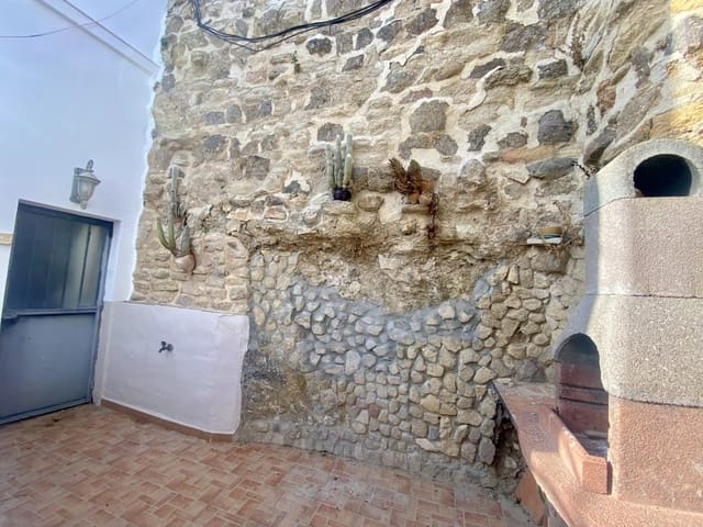 3 slaapkamer Huis te koop in Torre-Alháquime - € 66.000 (Ref: 8303255)