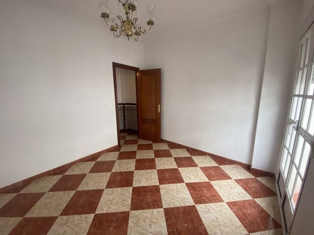 Casa de 3 habitaciones en Olvera en venta con garaje - 120.000 € (Ref: 8303258)