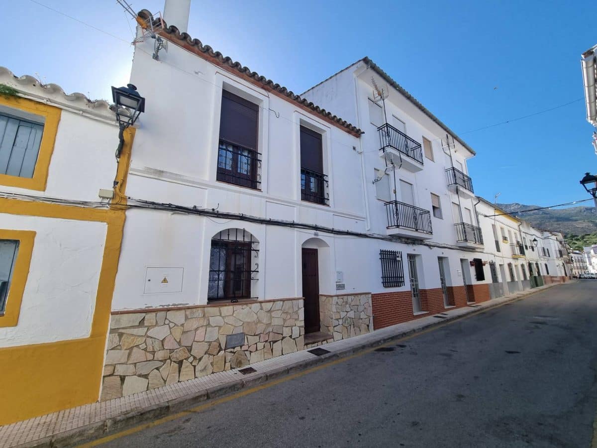 2 Zimmer Haus zu verkaufen in Cortes de la Frontera mit Pool - 140.000 € (Ref: 8303260)