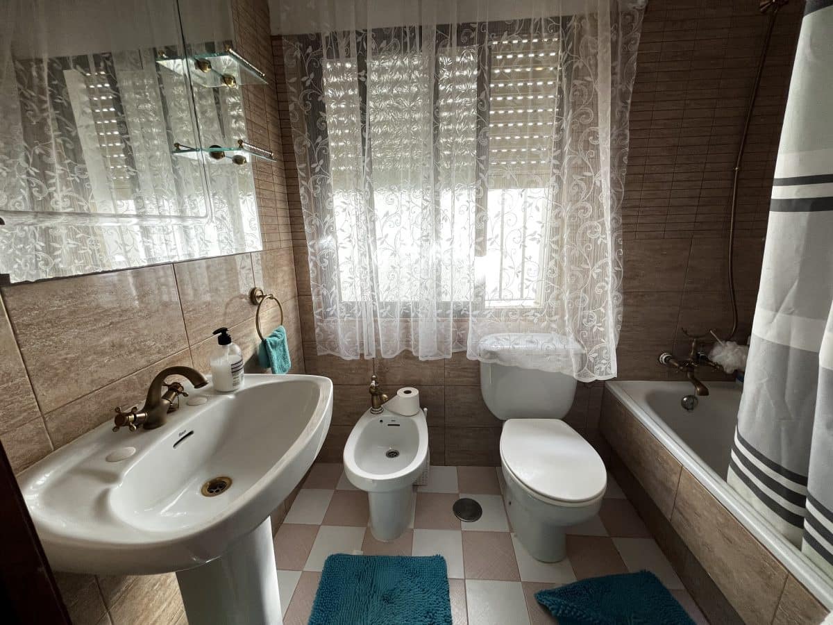 3 slaapkamer Huis te koop in Olvera - € 125.000 (Ref: 8303261)