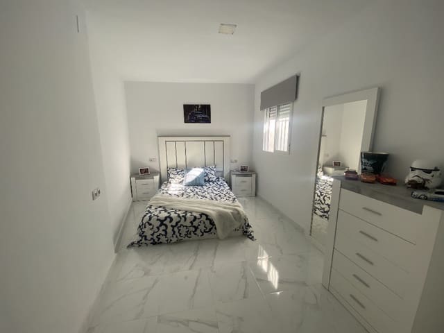 3 makuuhuone Omakotitalo myytävänä paikassa Olvera - 160 000 € (Ref: 8303263)