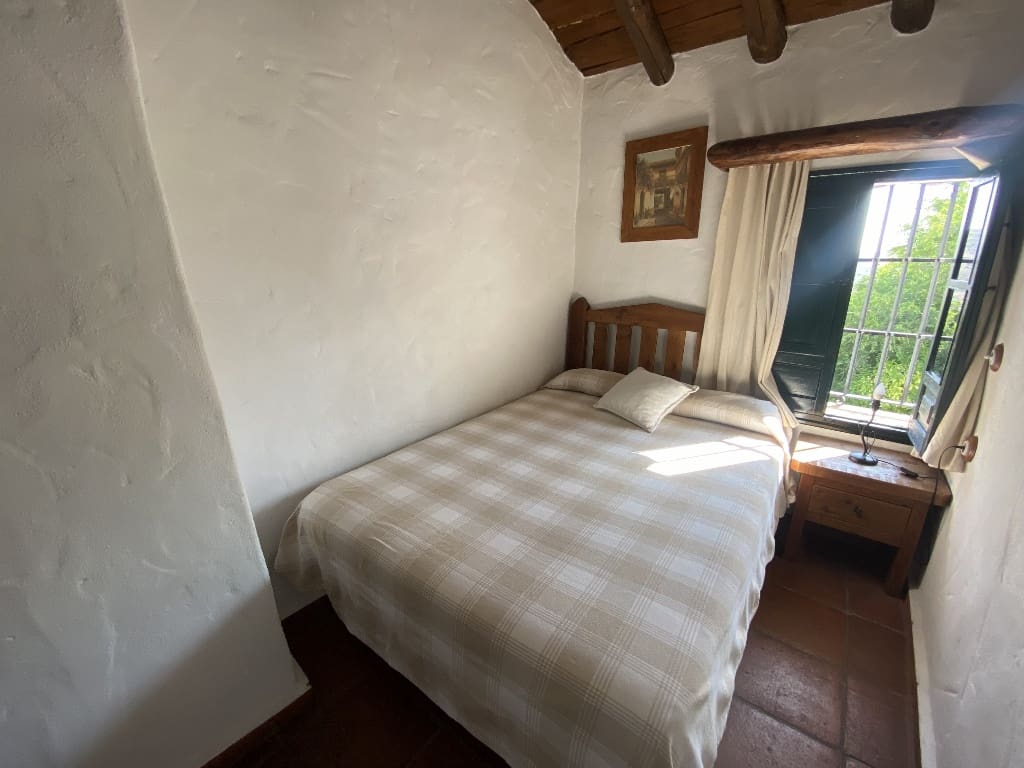 7 soveværelse Virksomhed til salg i Zahara de la Sierra - € 420.000 (Ref: 8303269)