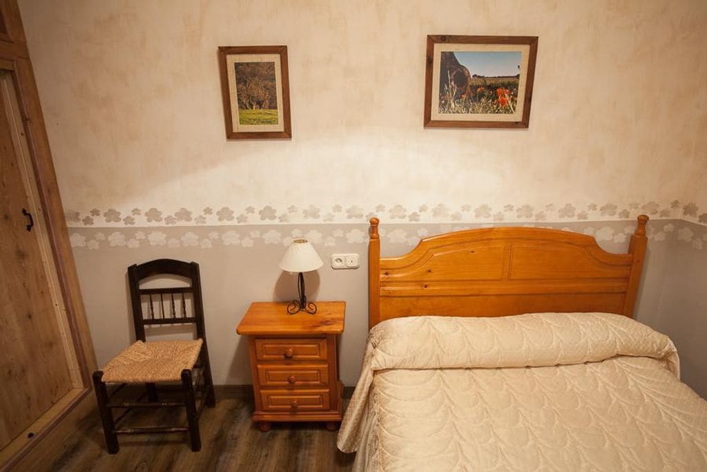 7 soveværelse Virksomhed til salg i Zahara de la Sierra - € 420.000 (Ref: 8303269)