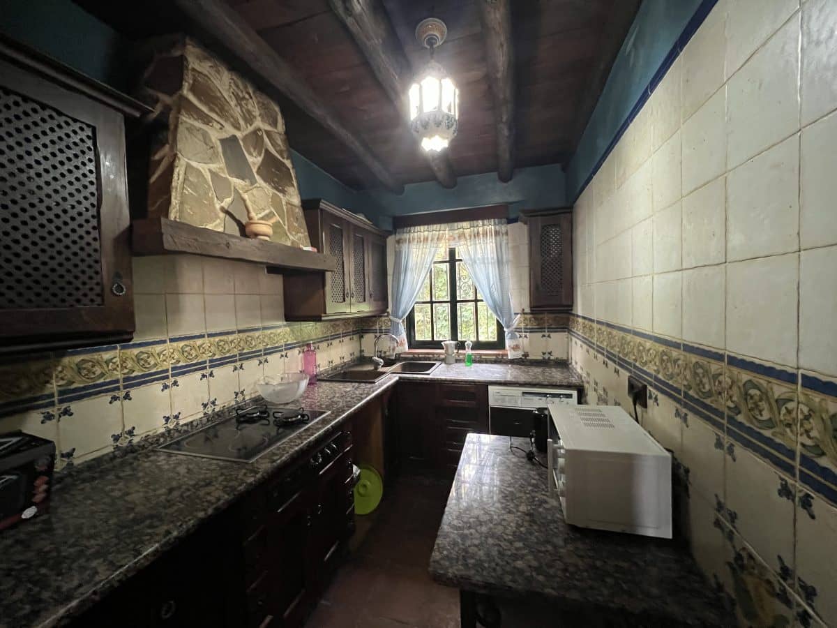 4 quarto Moradia para venda em Zahara de la Sierra com piscina - 530 000 € (Ref: 8303271)