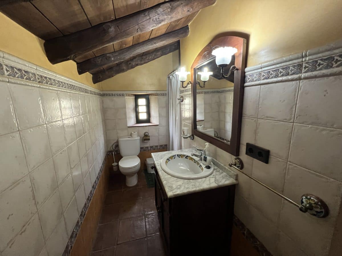 4 quarto Moradia para venda em Zahara de la Sierra com piscina - 530 000 € (Ref: 8303271)