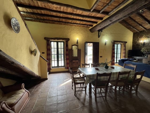 4 soveværelse Villa til salg i Zahara de la Sierra med swimmingpool - € 530.000 (Ref: 8303271)