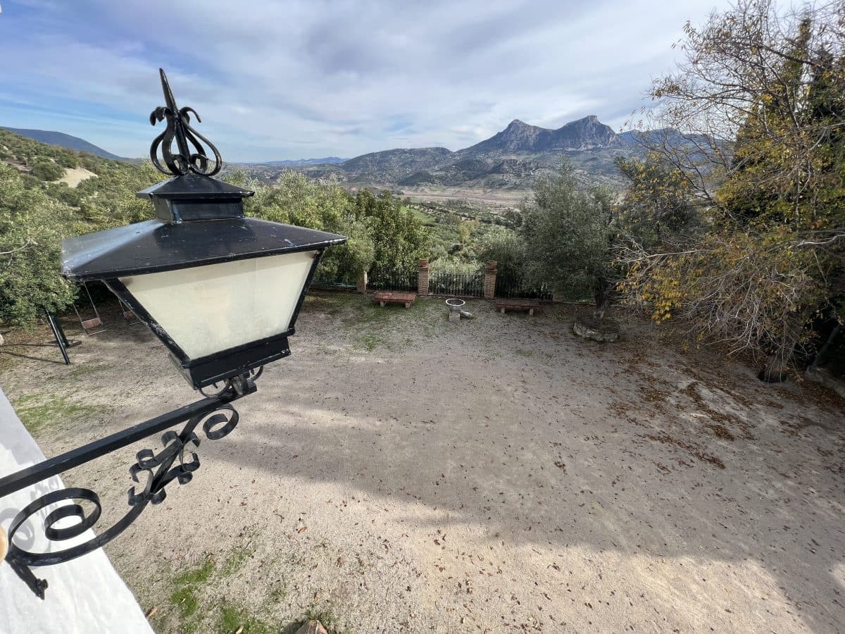 4 quarto Moradia para venda em Zahara de la Sierra com piscina - 530 000 € (Ref: 8303271)