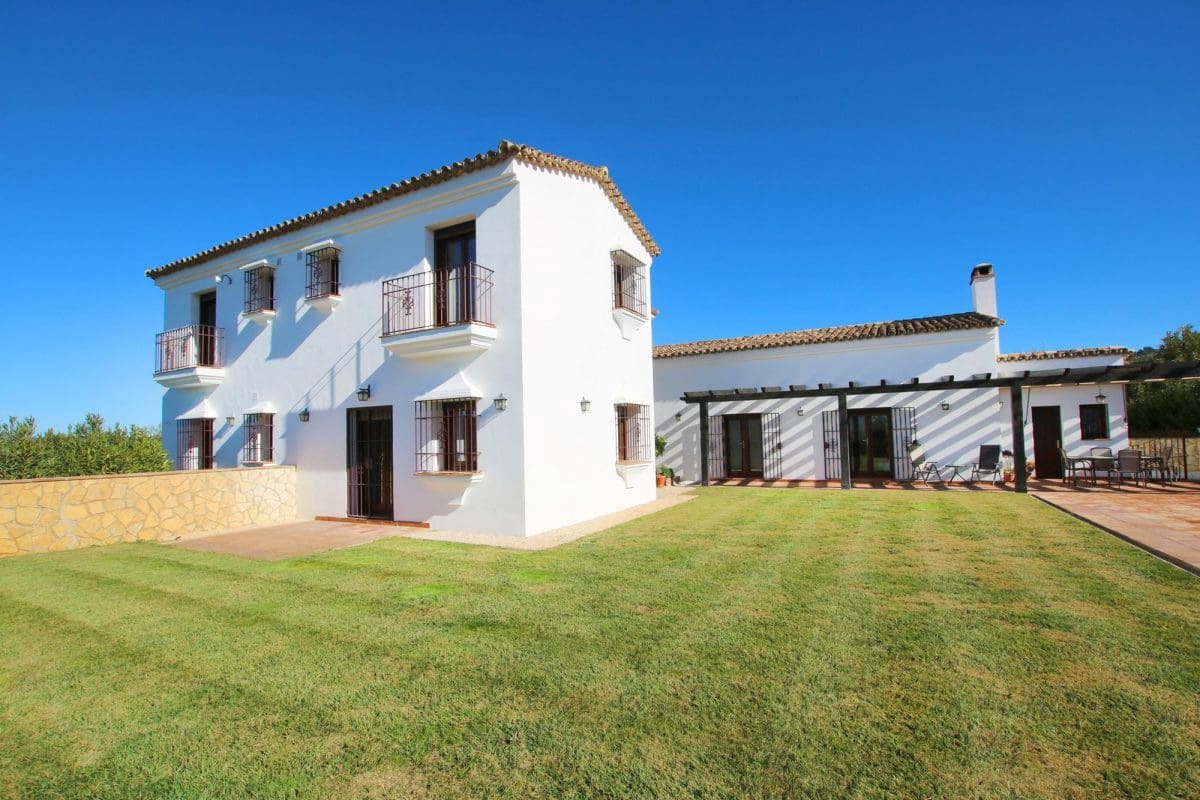 5 soveværelse Villa til salg i Ronda med swimmingpool - € 1.395.000 (Ref: 8303272)