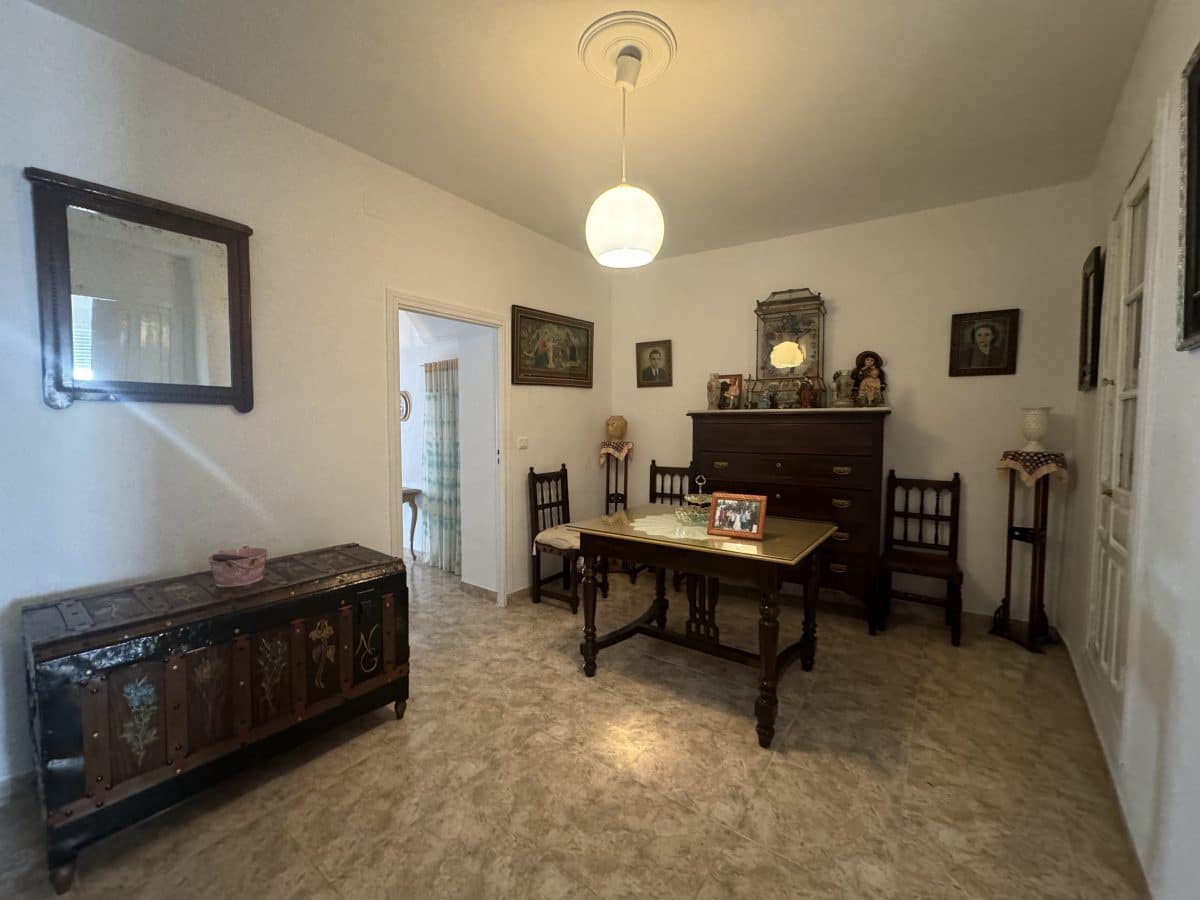 5 bedroom Townhouse for sale in Olvera - € 129,000 (Ref: 8577185)