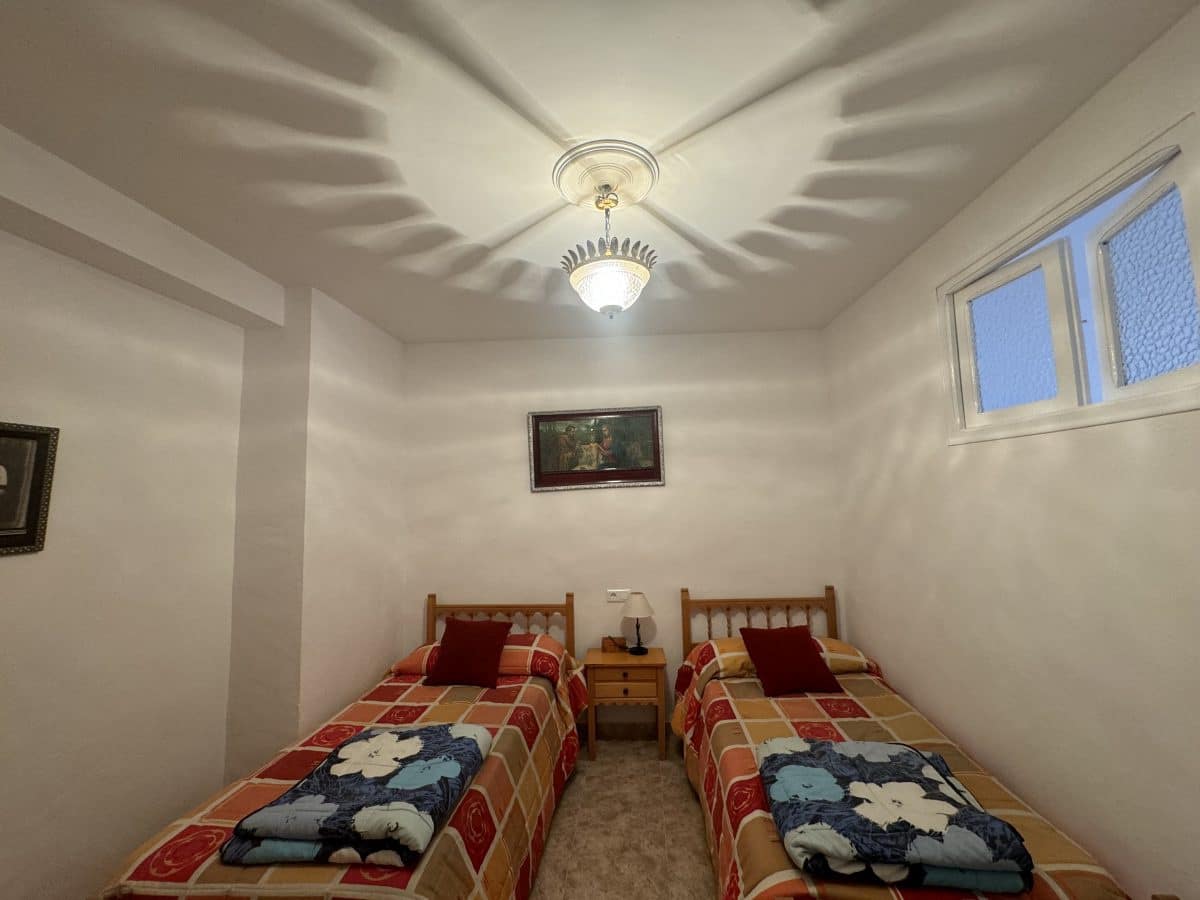 5 bedroom Townhouse for sale in Olvera - € 129,000 (Ref: 8577185)