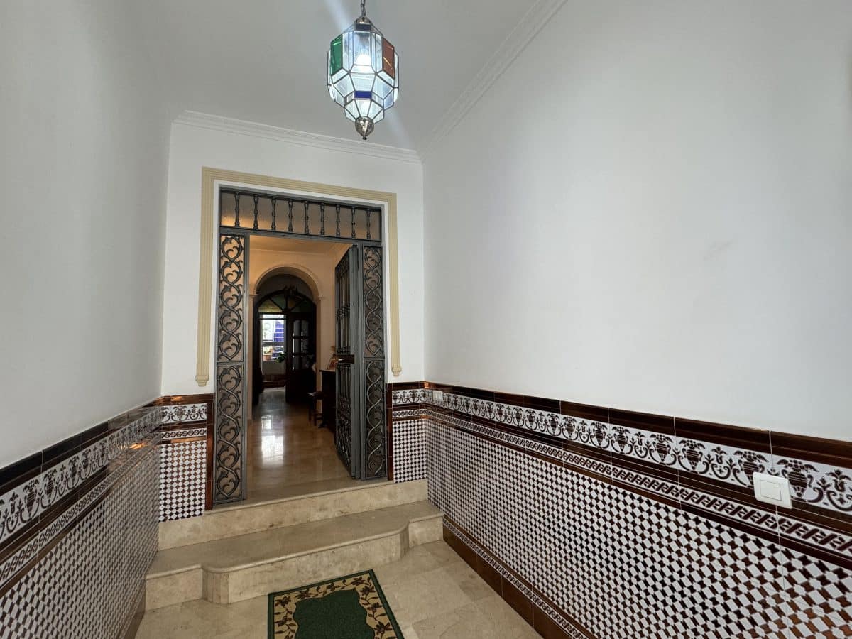 5 bedroom Townhouse for sale in Olvera - € 129,000 (Ref: 8577185)