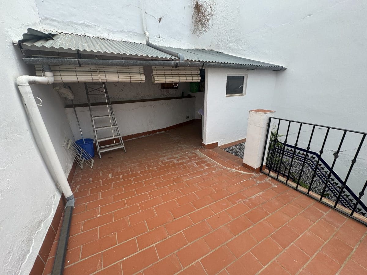 5 bedroom Townhouse for sale in Olvera - € 129,000 (Ref: 8577185)
