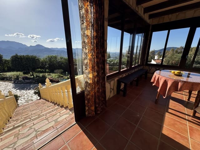 6 slaapkamer Villa te koop in Olvera met zwembad - € 485.000 (Ref: 8683071)