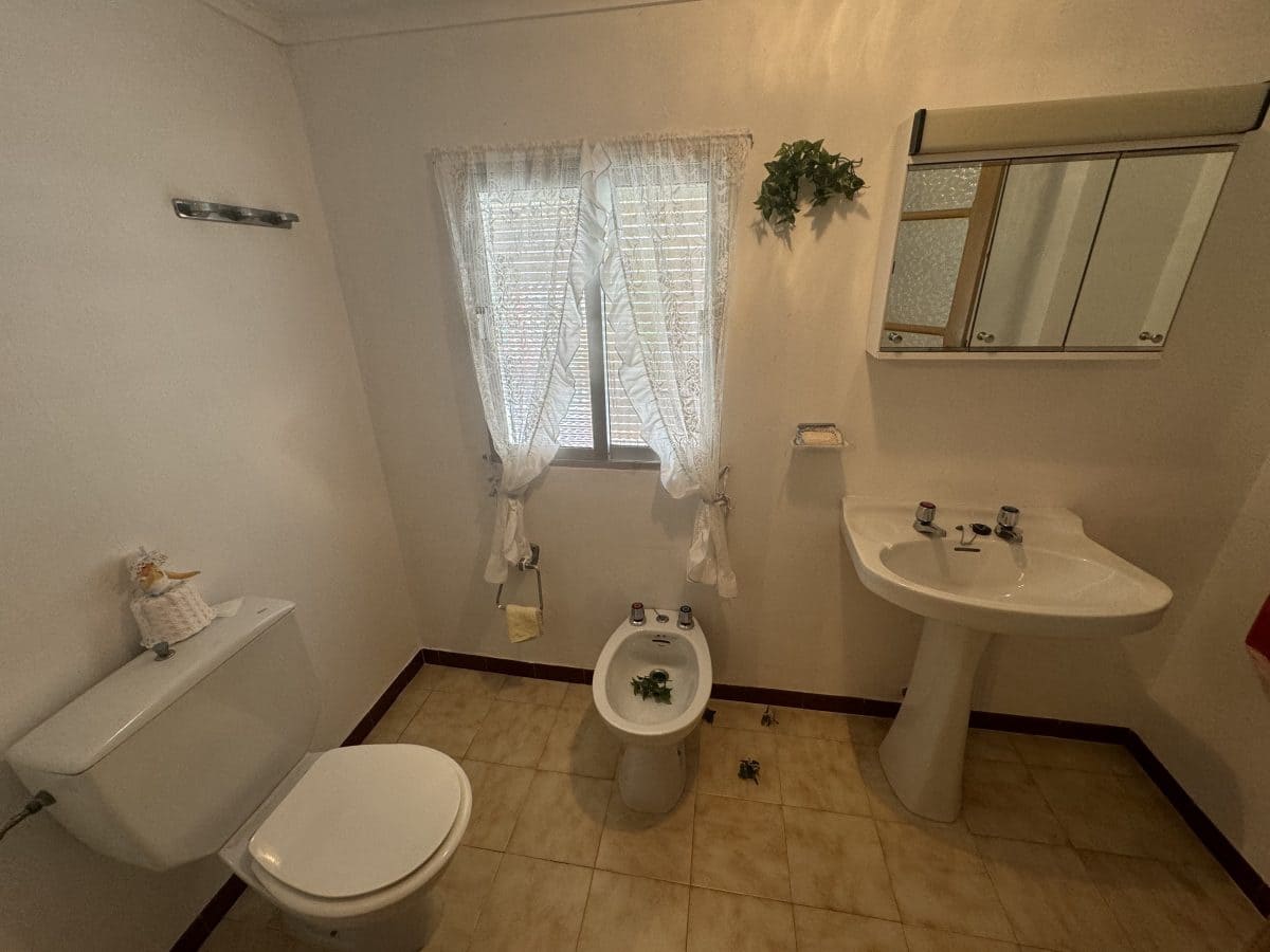 6 soverom Hus til salgs i Pruna - € 85 000 (Ref: 8693225)