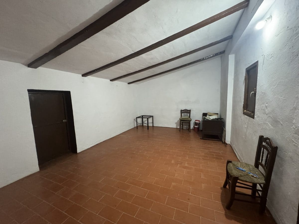 6 soverom Hus til salgs i Pruna - € 85 000 (Ref: 8693225)