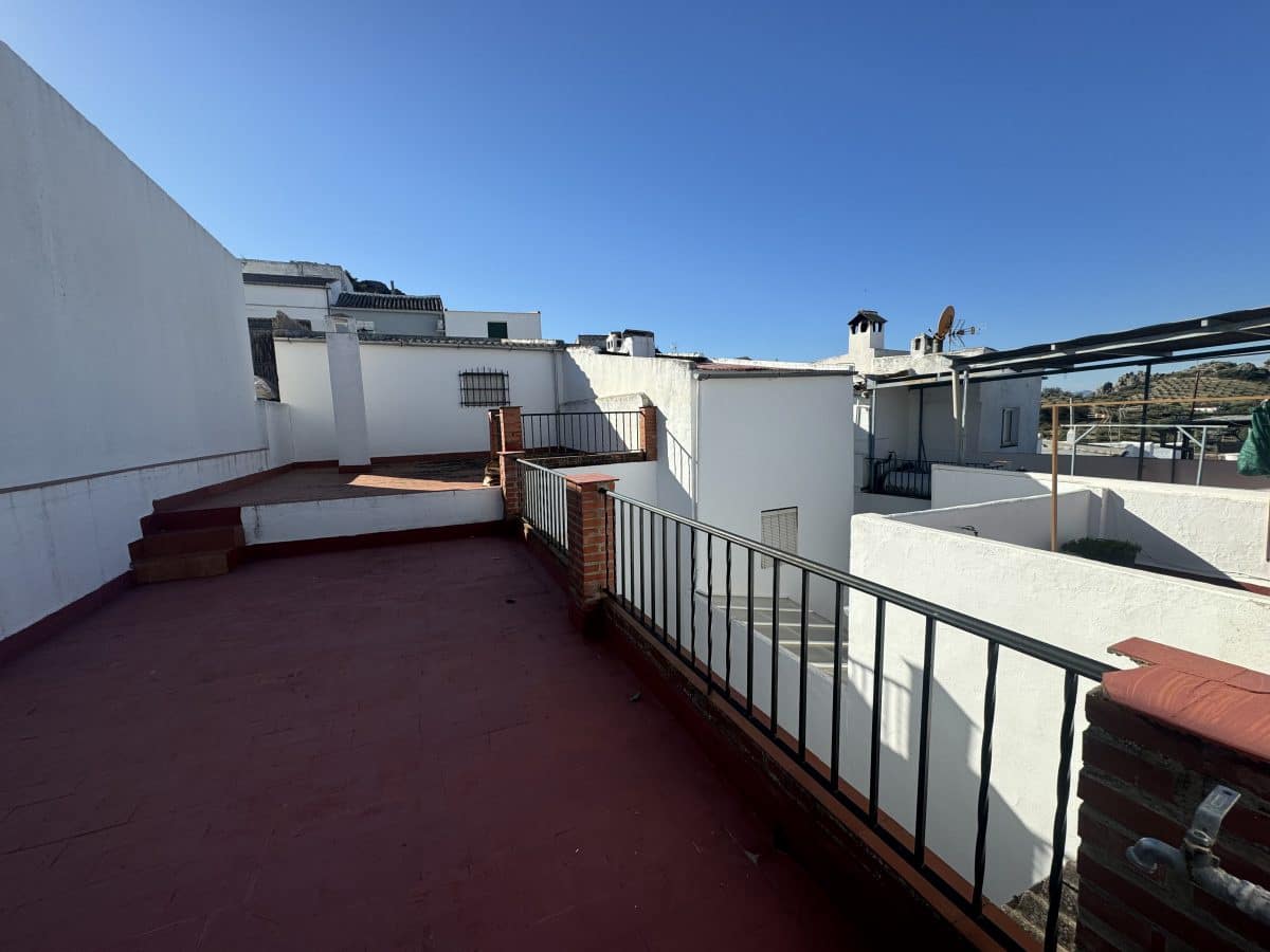 6 soverom Hus til salgs i Pruna - € 85 000 (Ref: 8693225)