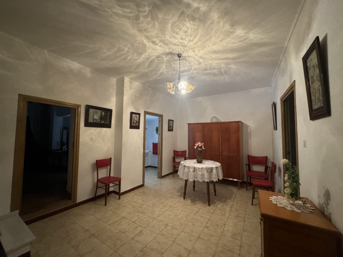 6 soverom Hus til salgs i Pruna - € 85 000 (Ref: 8693225)