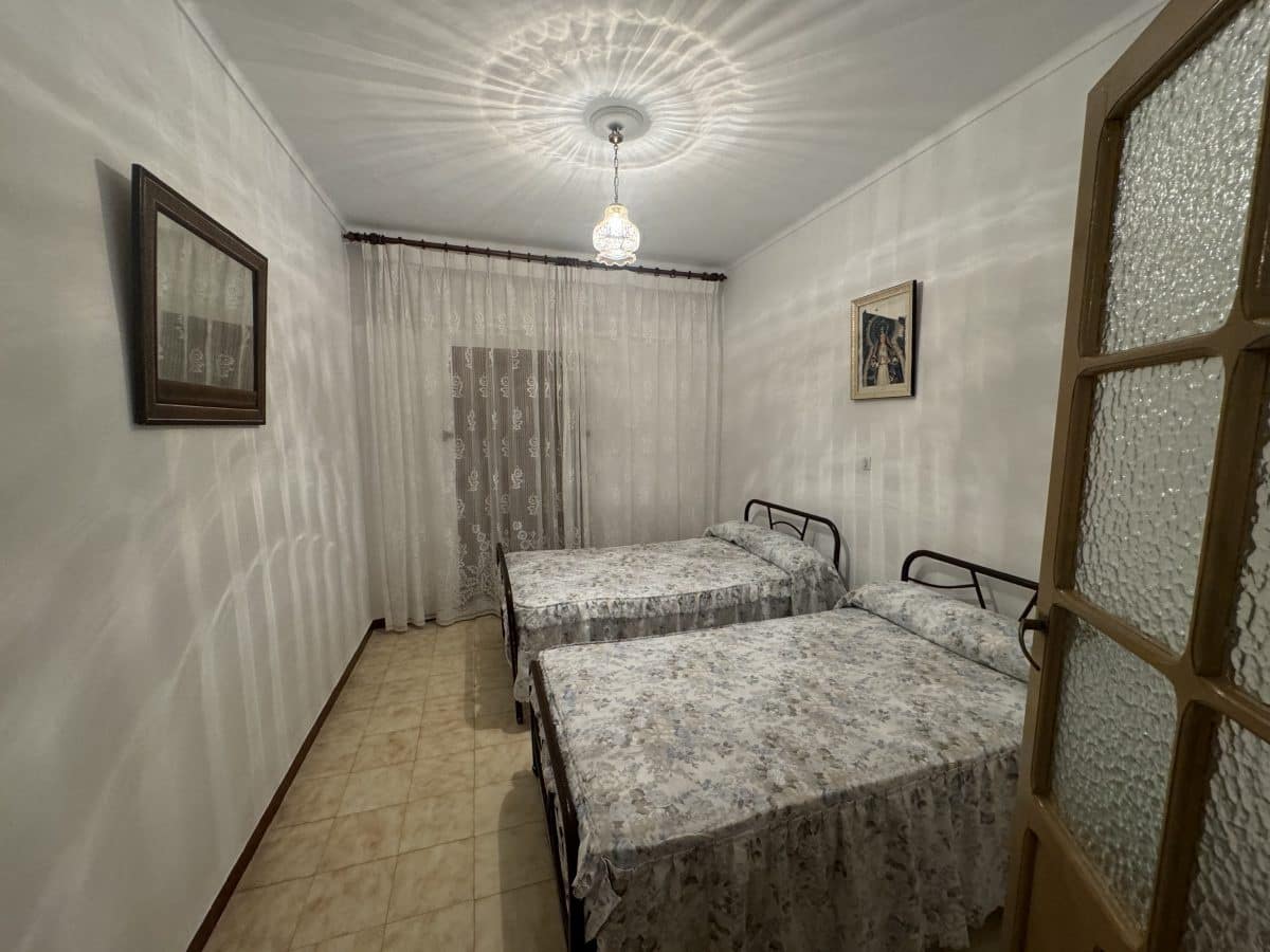 6 soverom Hus til salgs i Pruna - € 85 000 (Ref: 8693225)