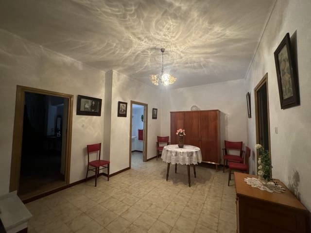 6 soverom Hus til salgs i Pruna - € 85 000 (Ref: 8693225)