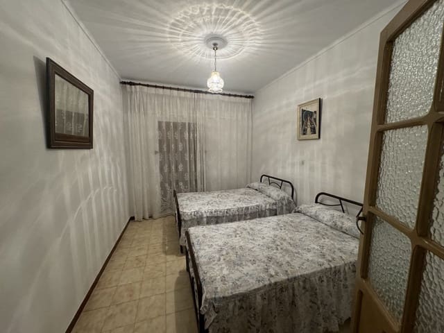 6 soverom Hus til salgs i Pruna - € 85 000 (Ref: 8693225)