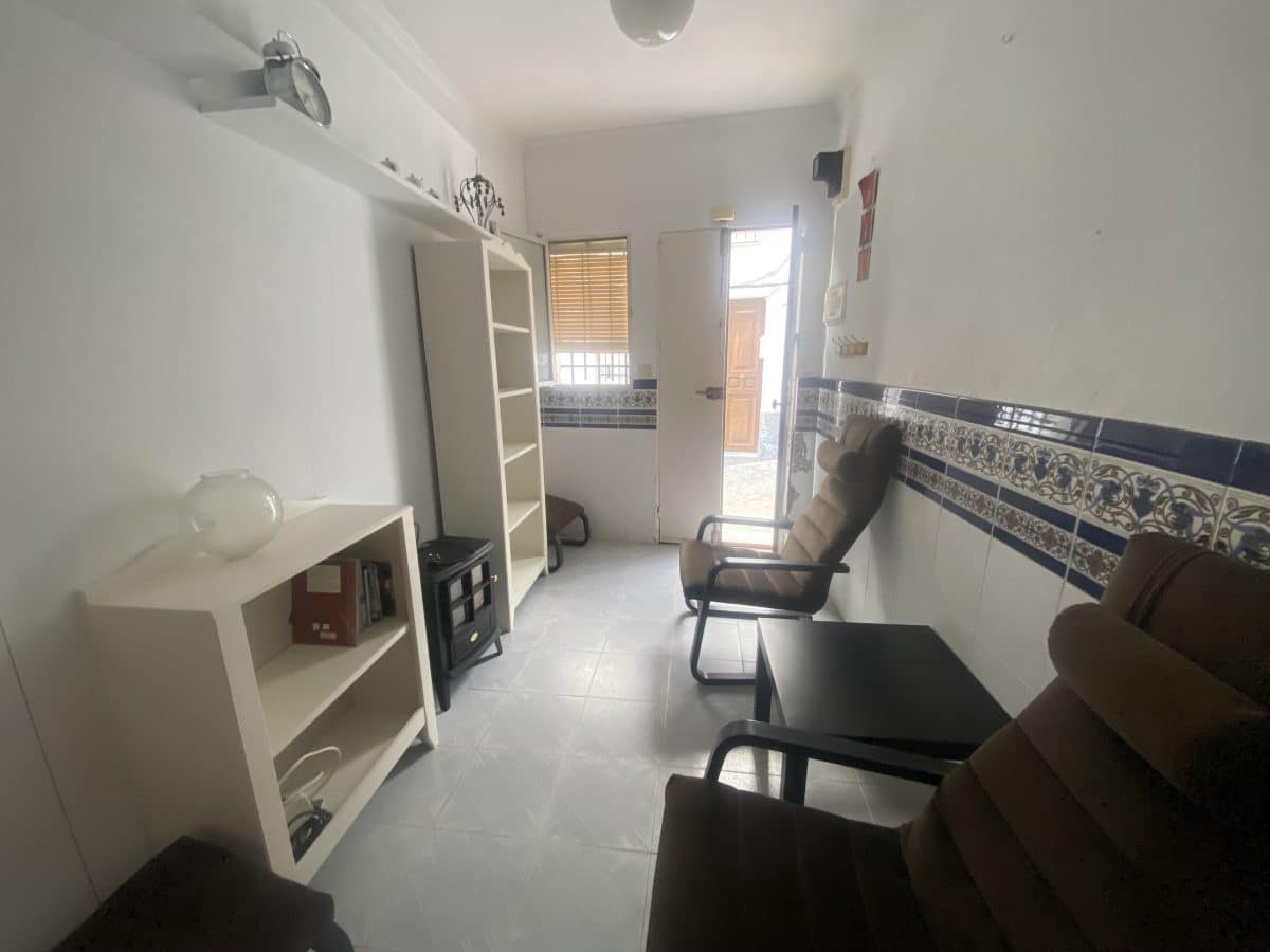 Townhouse for sale in Olvera - € 32,000 (Ref: 8810803)