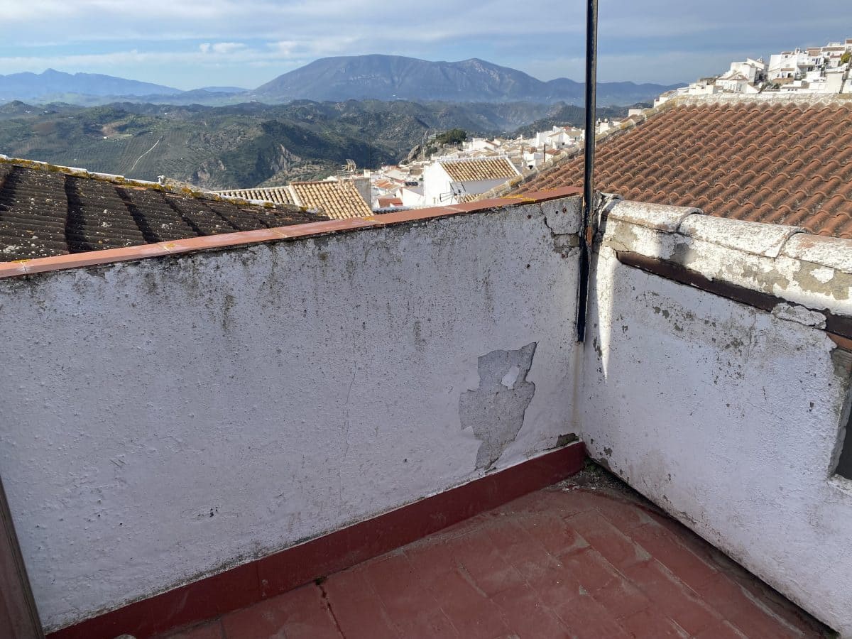 Townhouse for sale in Olvera - € 32,000 (Ref: 8810803)