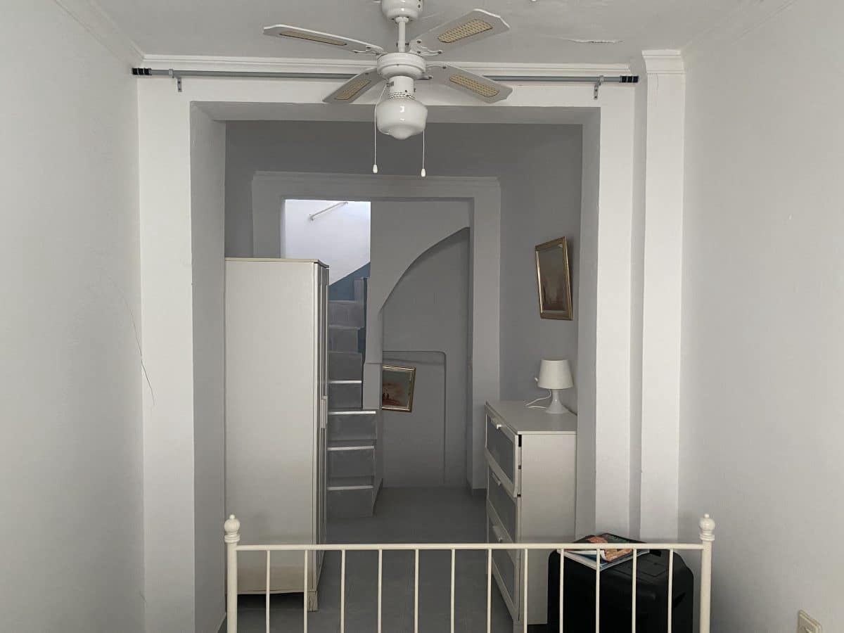 Townhouse for sale in Olvera - € 32,000 (Ref: 8810803)