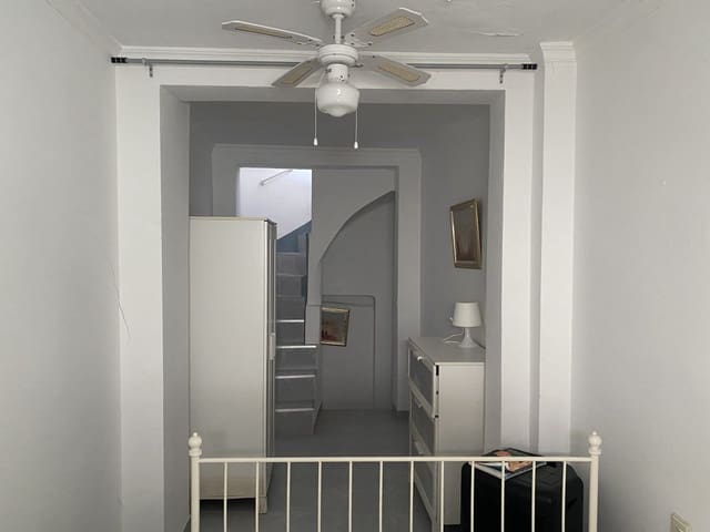 Casa in vendita in Olvera - 32.000 € (Rif: 8810803)