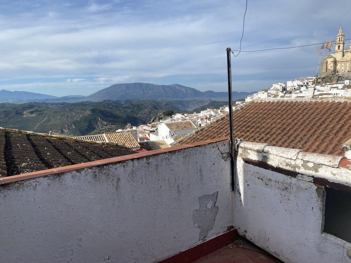 Townhouse for sale in Olvera - € 32,000 (Ref: 8810803)