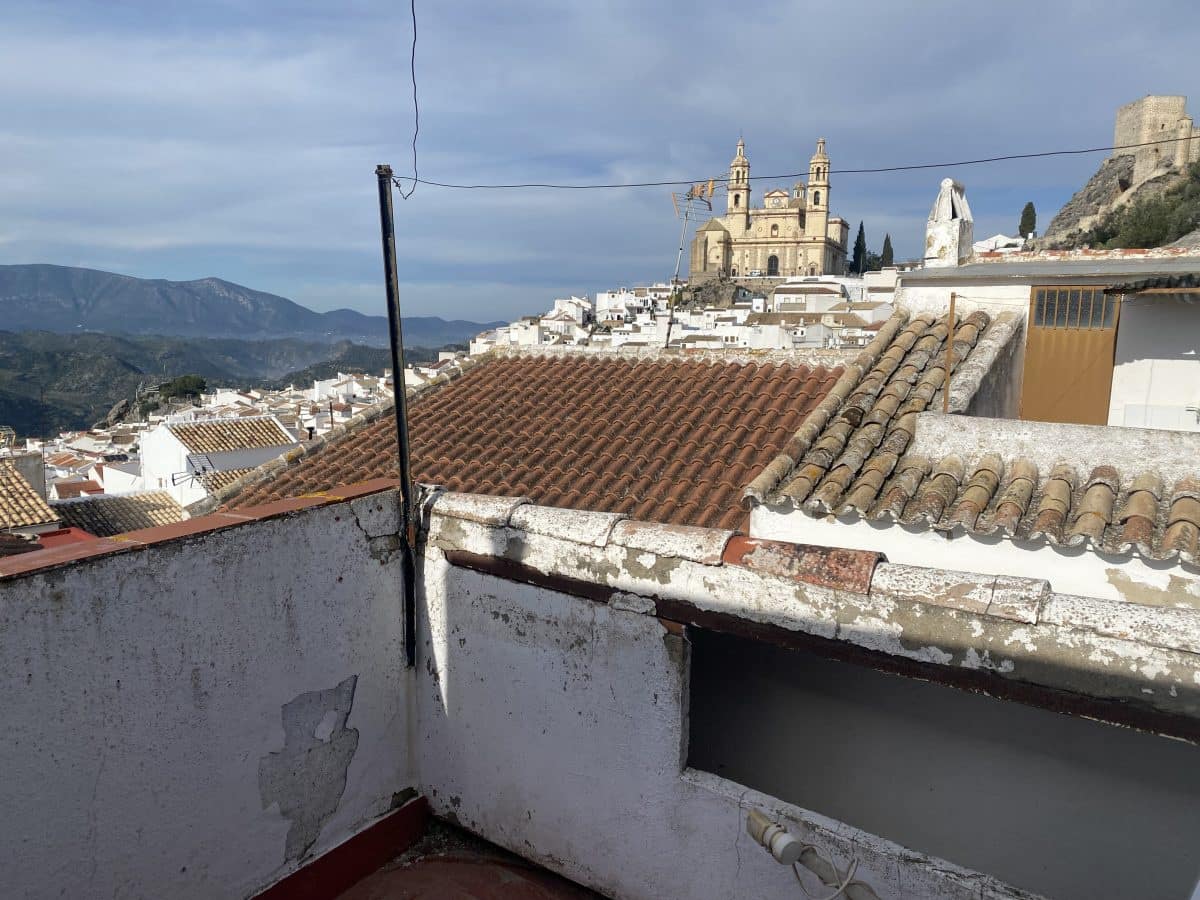 Townhouse for sale in Olvera - € 32,000 (Ref: 8810803)