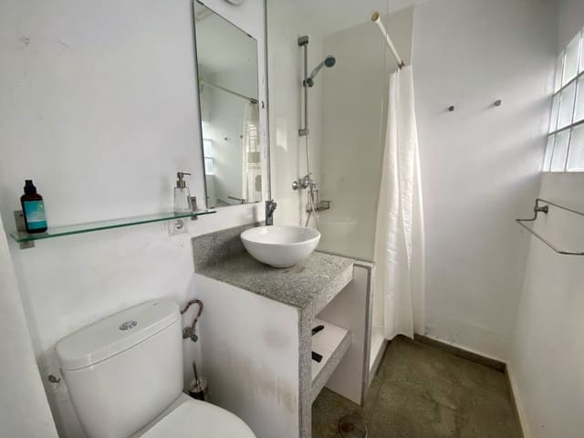 Casa de 3 habitaciones en Olvera en venta - 105.000 € (Ref: 8823899)