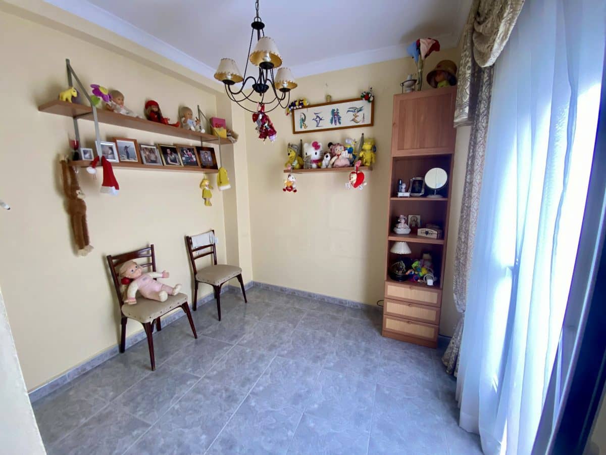 4 bedroom Townhouse for sale in Olvera - € 95,000 (Ref: 8848145)