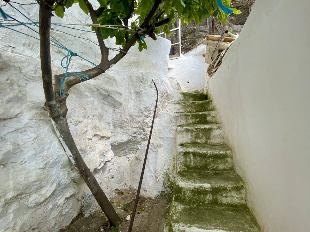 4 bedroom Townhouse for sale in Olvera - € 95,000 (Ref: 8848145)