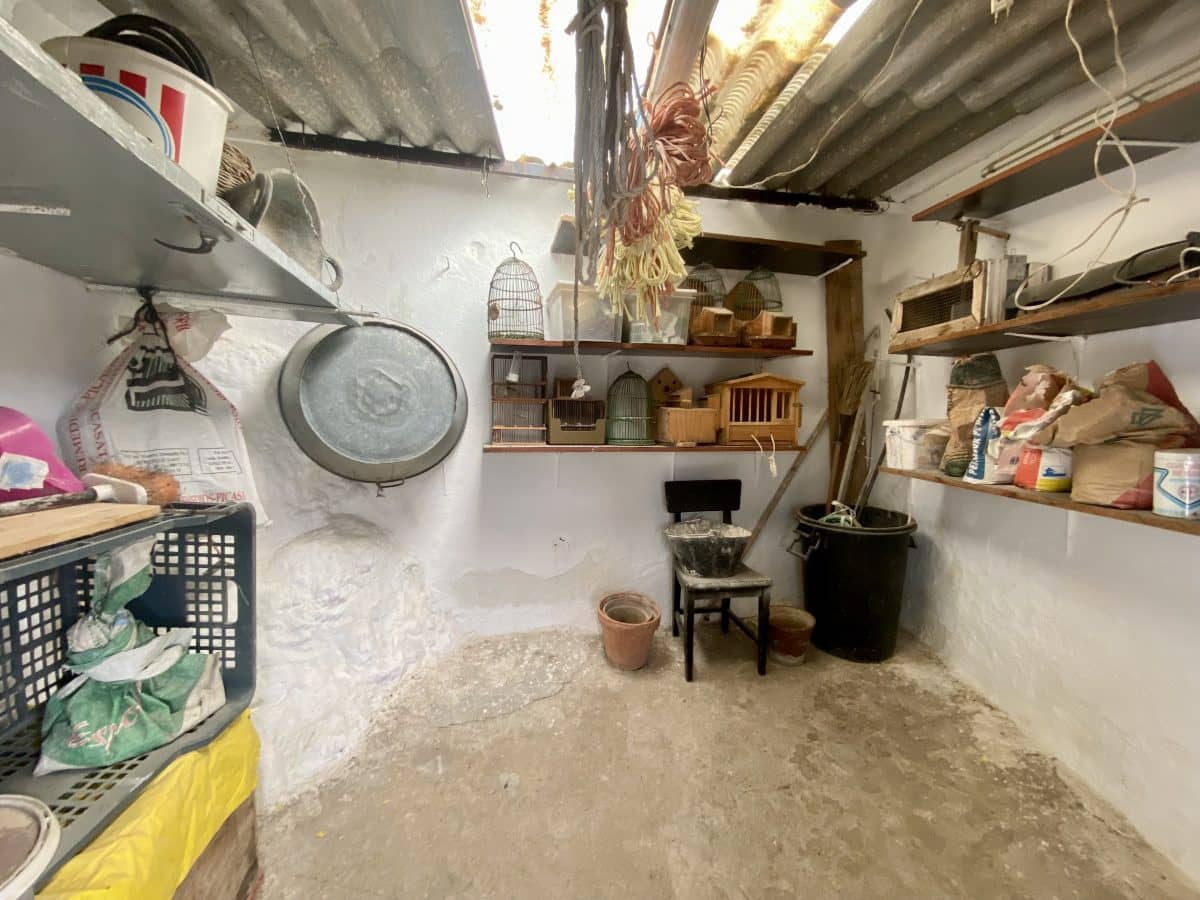 4 bedroom Townhouse for sale in Olvera - € 95,000 (Ref: 8848145)