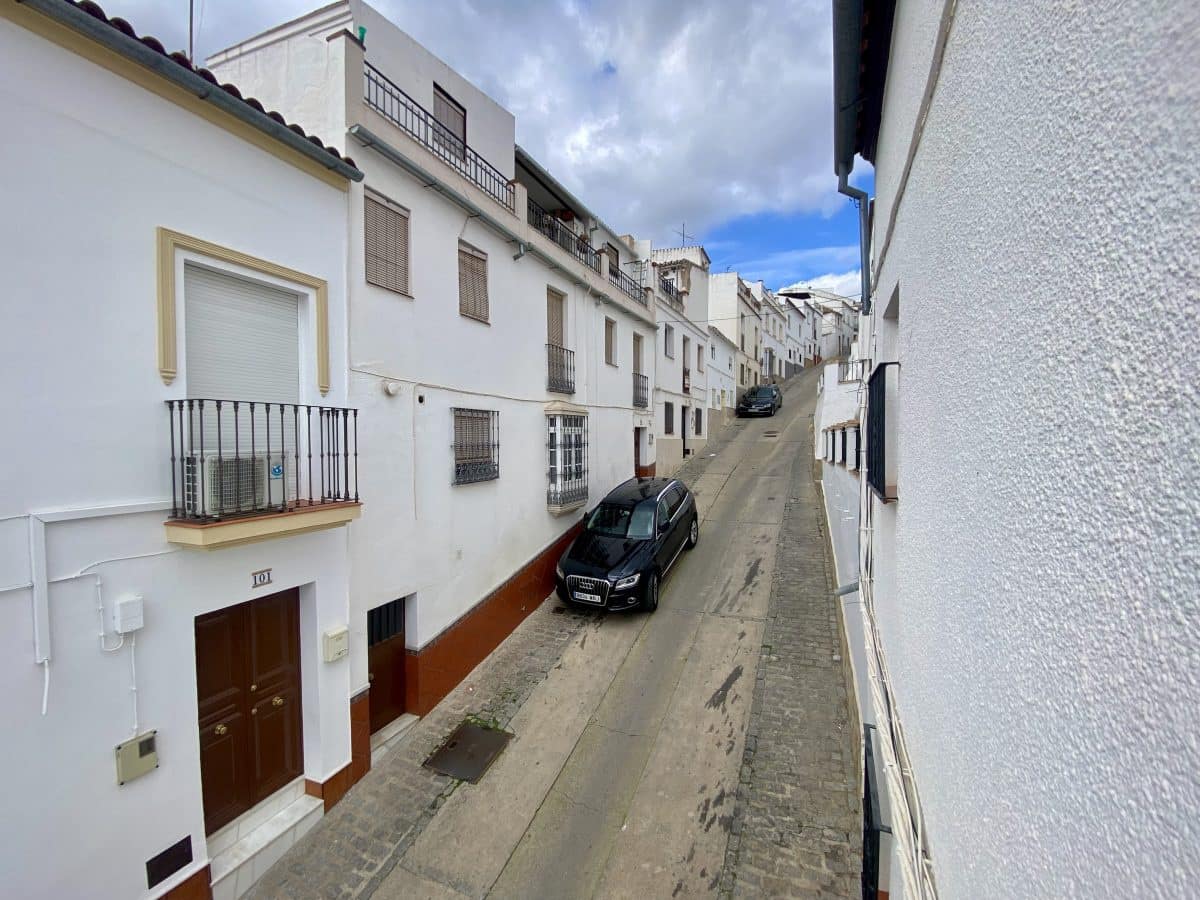 4 bedroom Townhouse for sale in Olvera - € 95,000 (Ref: 8848145)