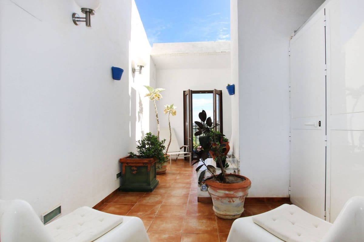 9 soveværelse Hotel til salg i Zahara de la Sierra - € 1.200.000 (Ref: 8880885)