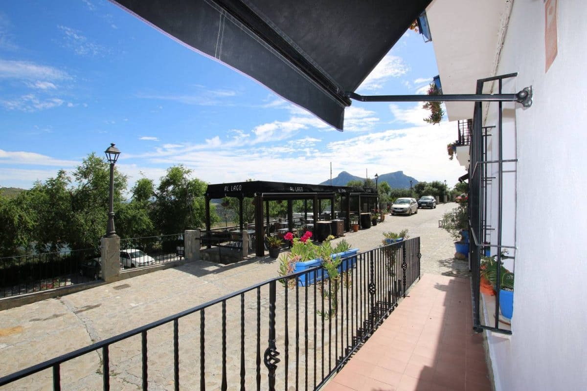 9 soveværelse Hotel til salg i Zahara de la Sierra - € 1.200.000 (Ref: 8880885)