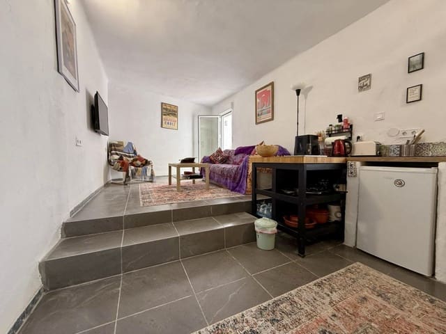 3 bedroom Townhouse for sale in Olvera - € 88,000 (Ref: 8981421)