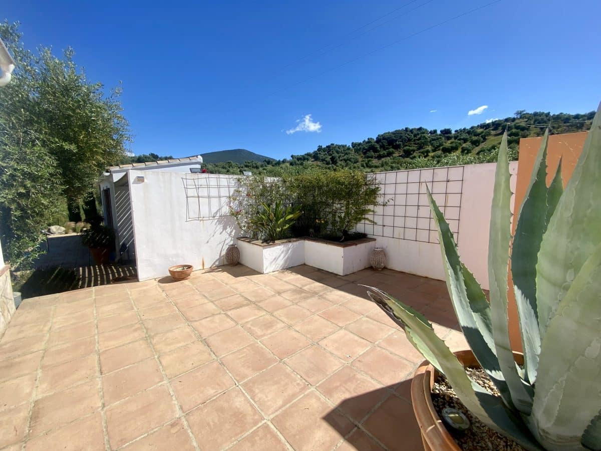 2 soveværelse Finca/Landehus til salg i Algodonales med swimmingpool - € 395.000 (Ref: 9000612)