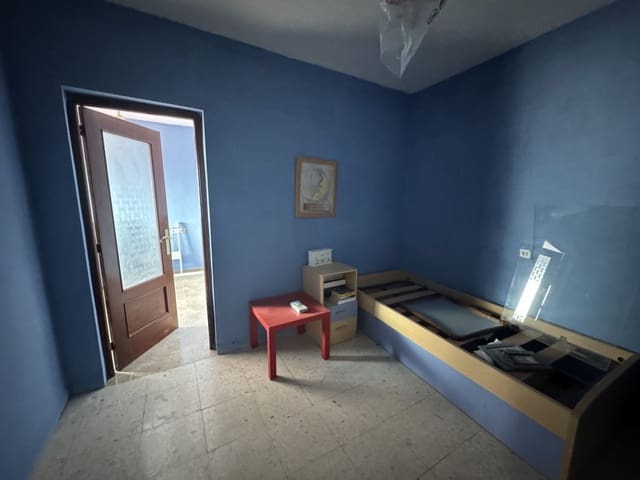 5 bedroom Townhouse for sale in Olvera - € 79,000 (Ref: 9108116)