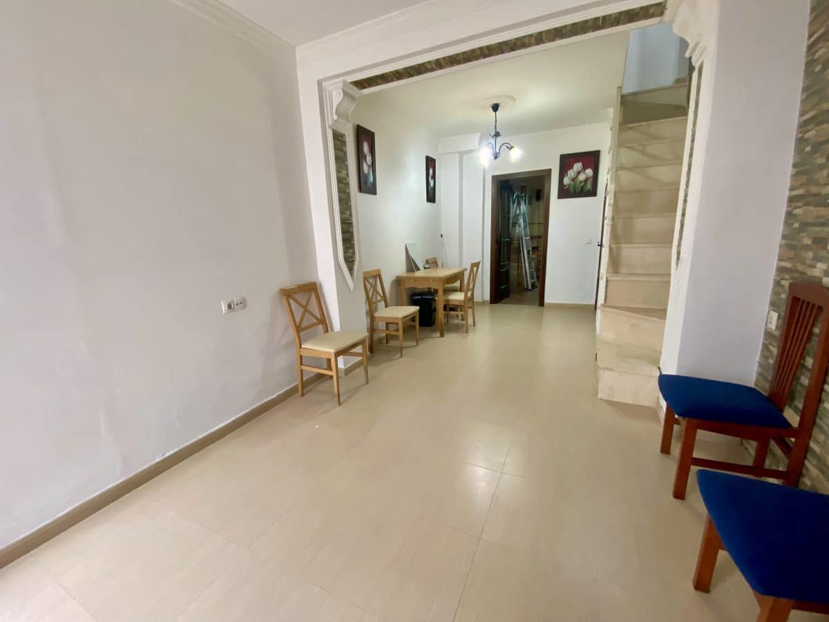 3 soverom Hus til salgs i Olvera - € 80 000 (Ref: 9129212)