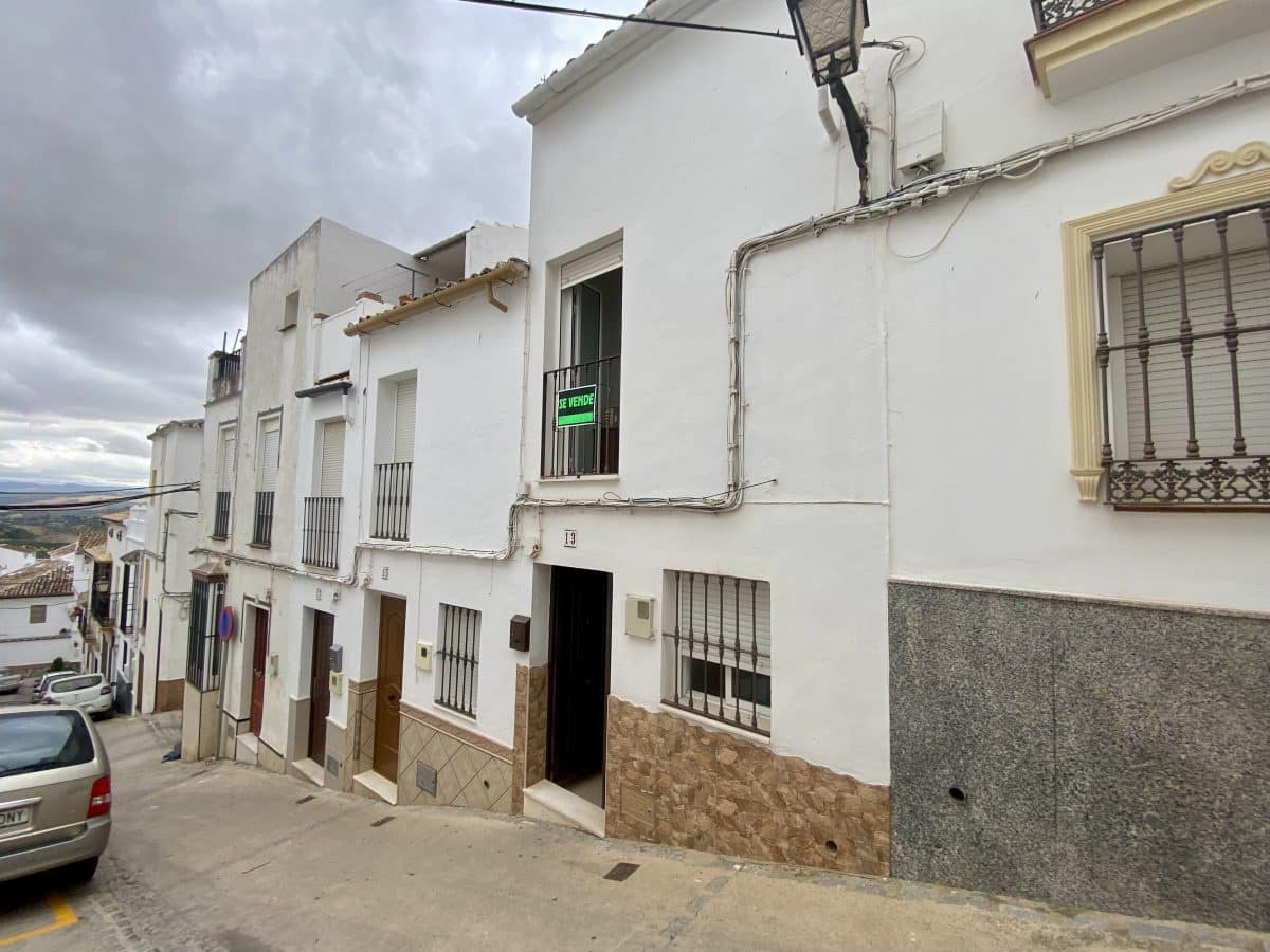 3 soverom Hus til salgs i Olvera - € 80 000 (Ref: 9129212)