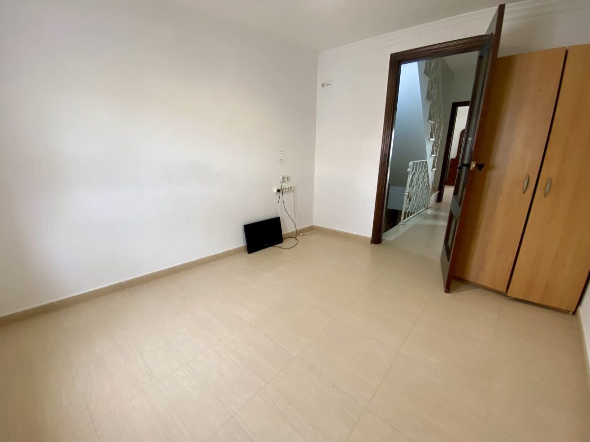 3 soverom Hus til salgs i Olvera - € 80 000 (Ref: 9129212)